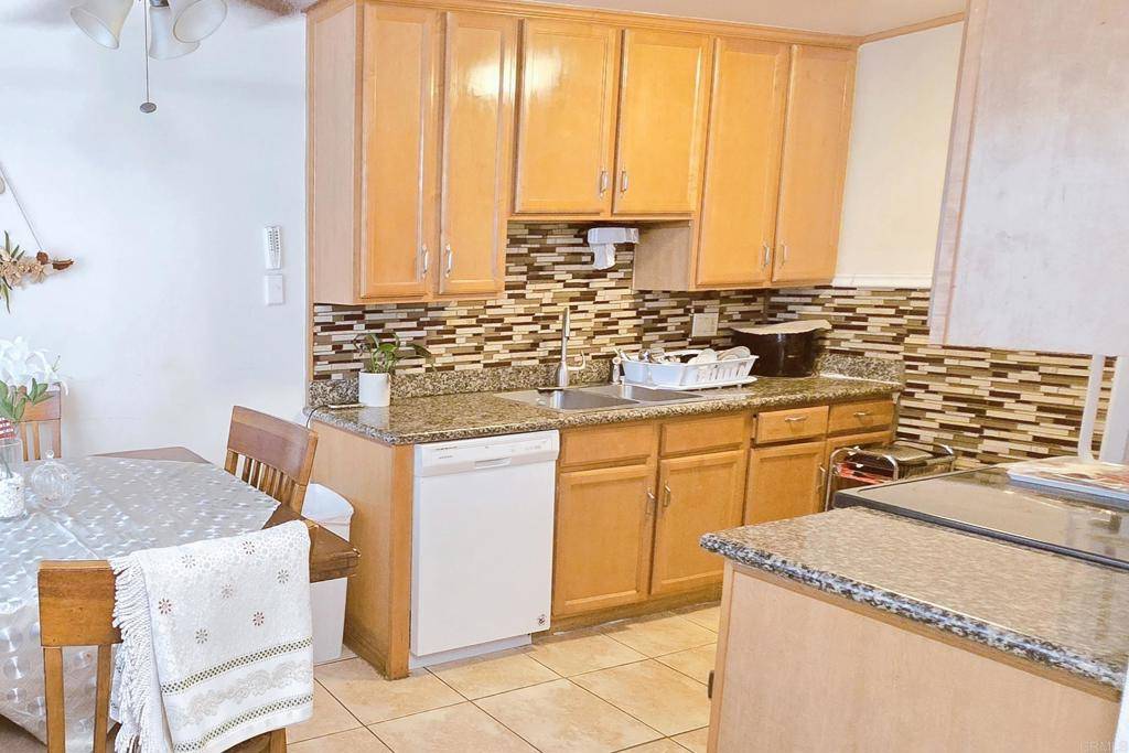 El Cajon, CA 92020,505 E Madison Ave #70