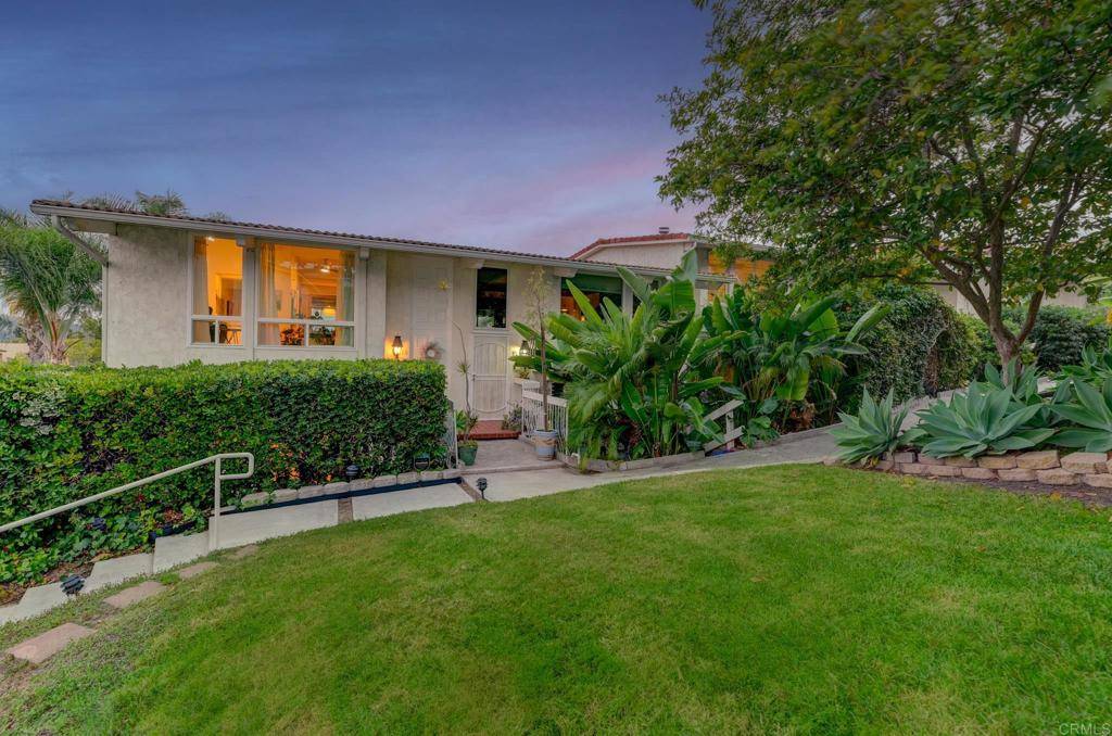 Carlsbad, CA 92009,2323 Caringa WAY #16