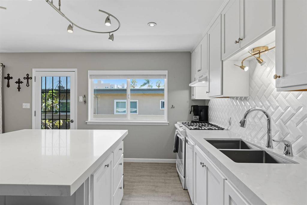 San Diego, CA 92104,4381 Oregon ST #6