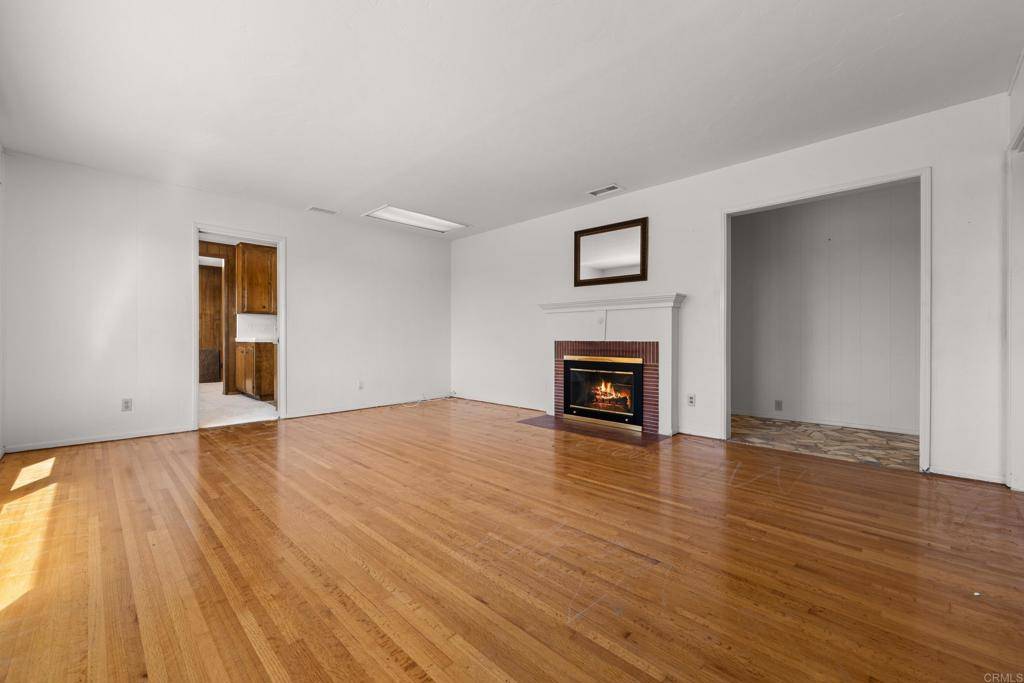 La Mesa, CA 91942,4800 Lee AVE