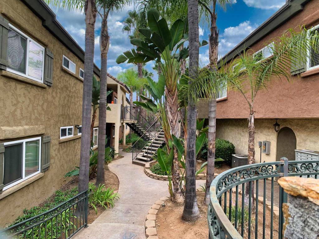 El Cajon, CA 92020,1000 S Mollison #12