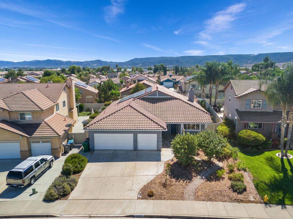 Murrieta, CA 92562,24099 Chatenay LN