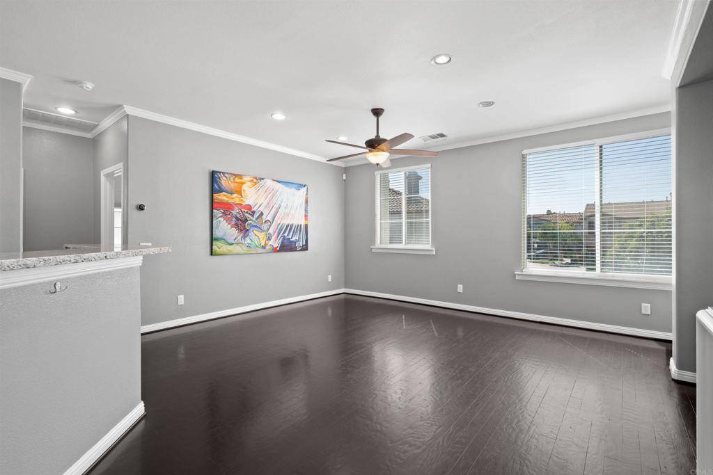 Chula Vista, CA 91914,283 Aventura Dr #12