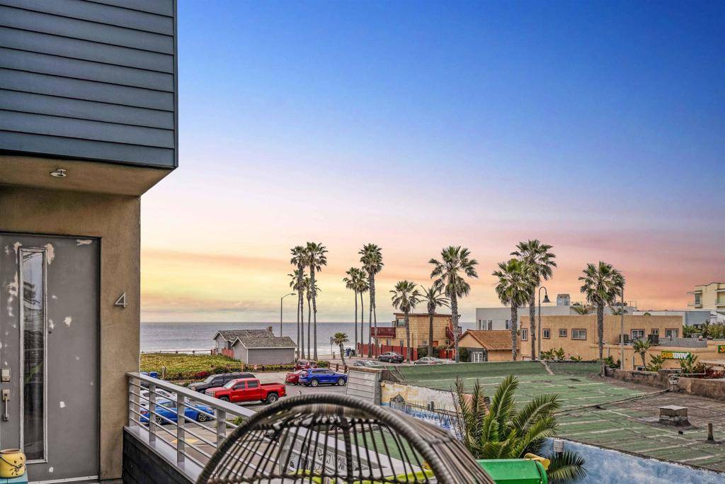 Imperial Beach, CA 91932,100 Evergreen AVE