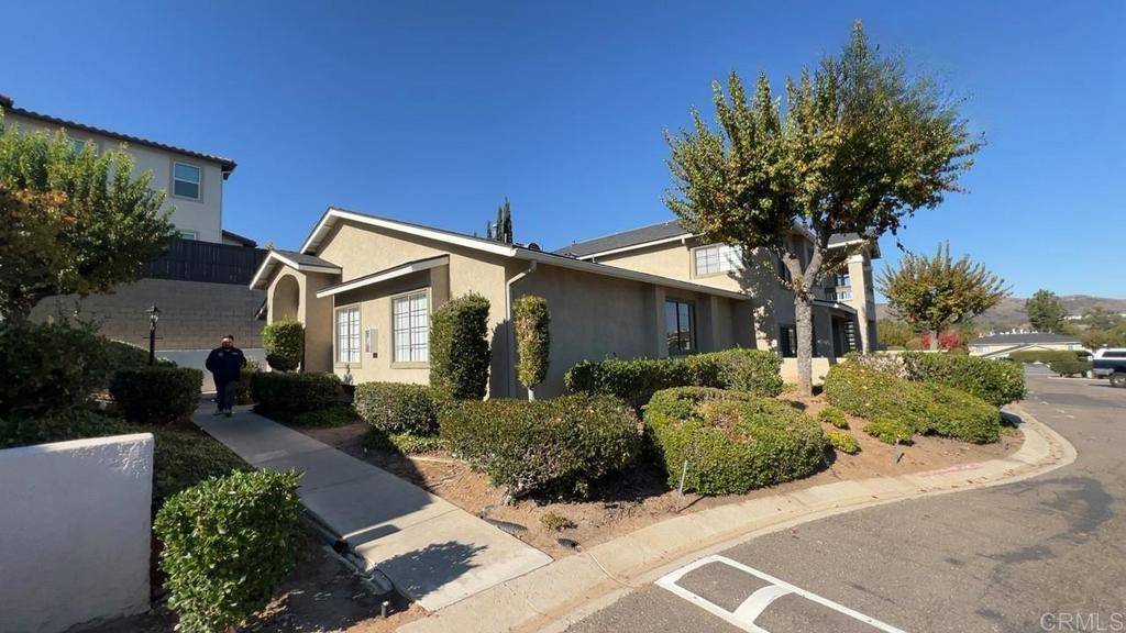 Santee, CA 92071,8732 Crossway CT #33