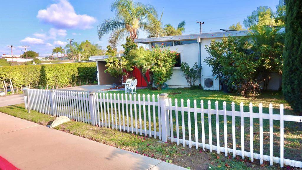 Chula Vista, CA 91911,158 E L St