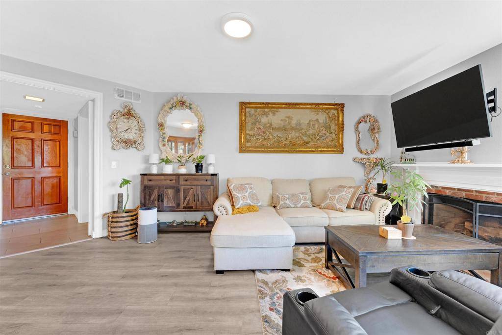 Spring Valley, CA 91978,2916 Alanwood CT