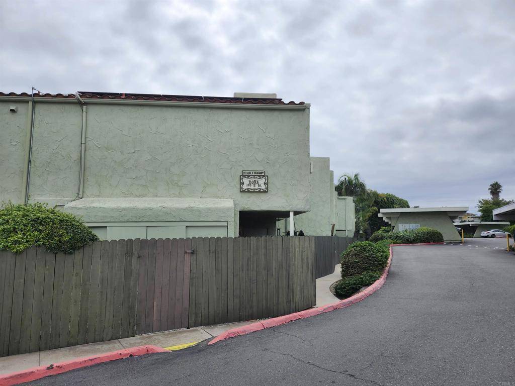 Chula Vista, CA 91910,170 E ST #D5