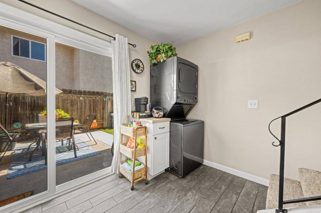 Santee, CA 92071,10323 Restful Ct