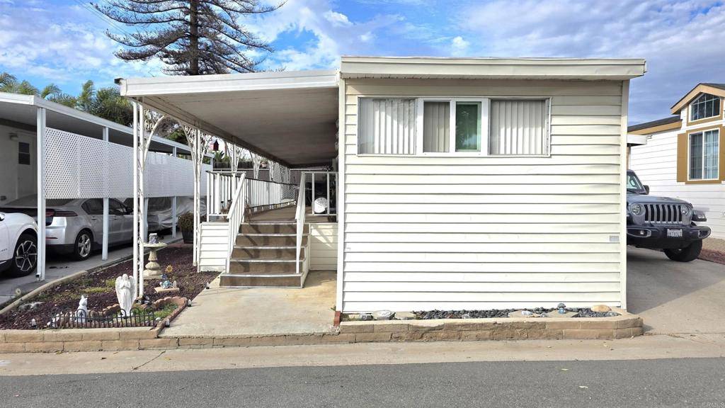 Chula Vista, CA 91911,121 Orange Ave. #33