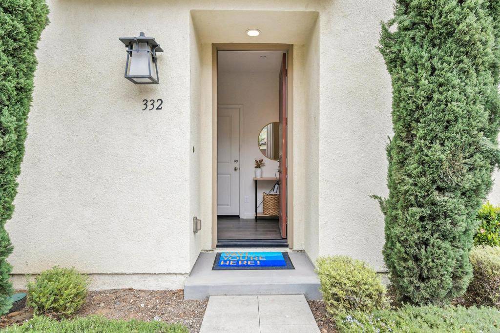 Santee, CA 92071,332 Stream ct