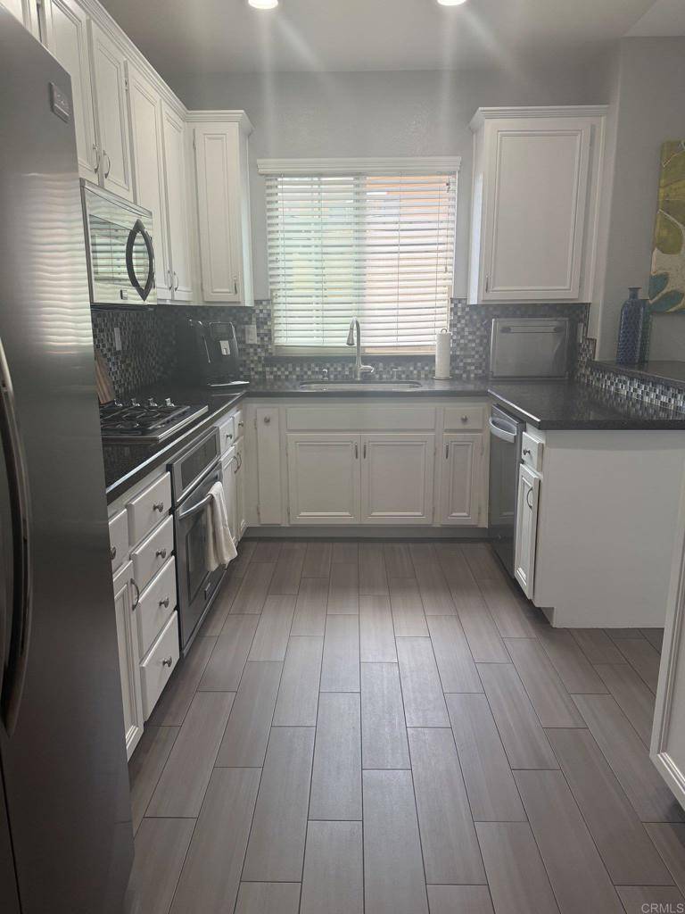 San Diego, CA 92108,2765 Bellezza DR