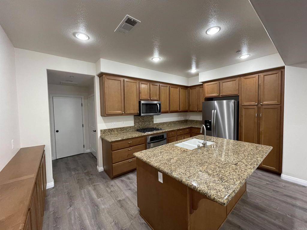 Chula Vista, CA 91915,2208 Pasadena CT