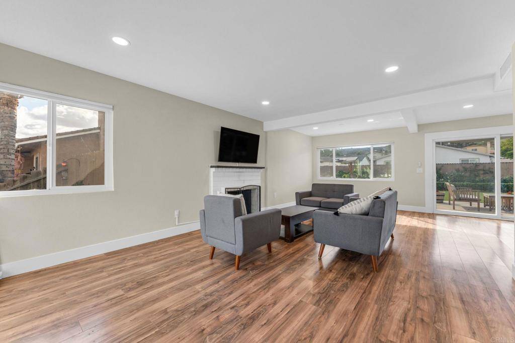 Santee, CA 92071,10728 Princess Arlene DR