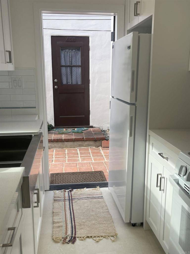 Coronado, CA 92118,450 G