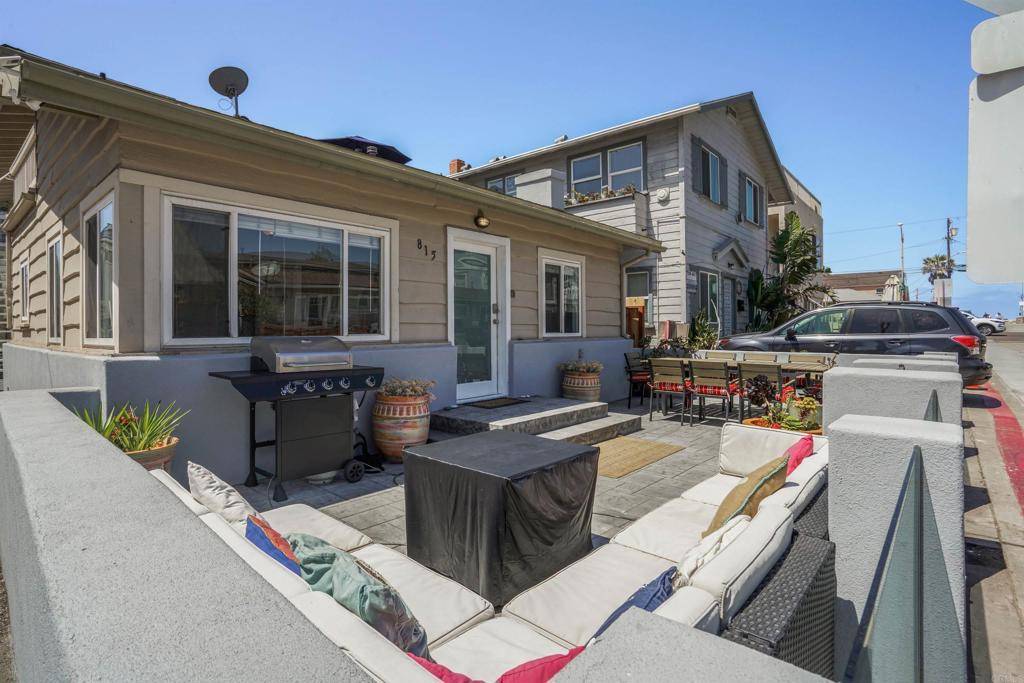 San Diego, CA 92109,3492 Bayside LN