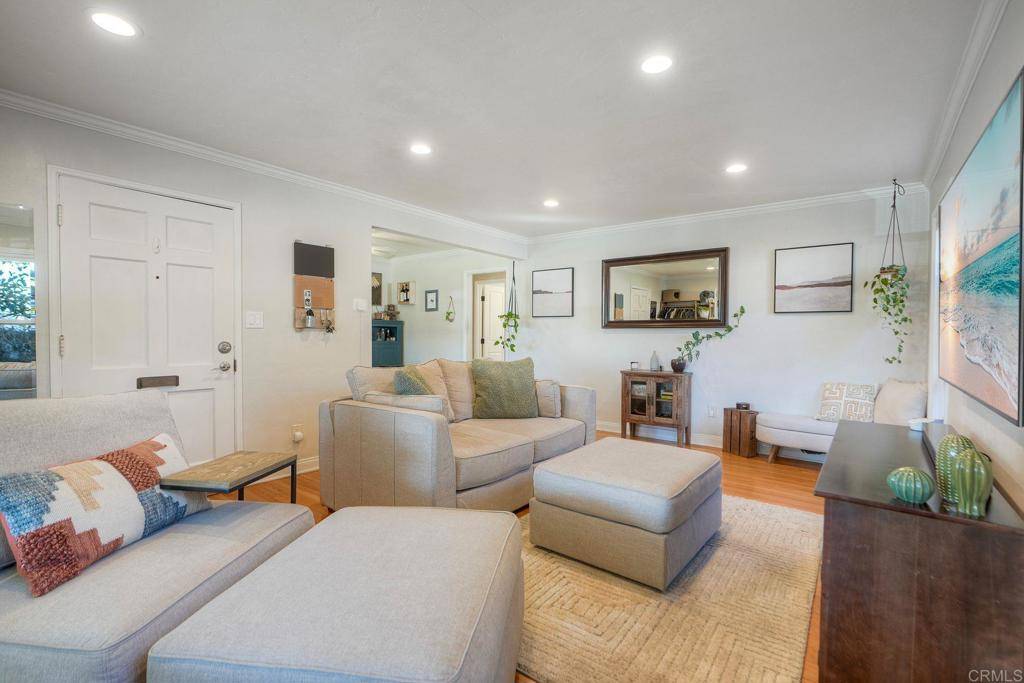 La Mesa, CA 91941,8980 Linden lane