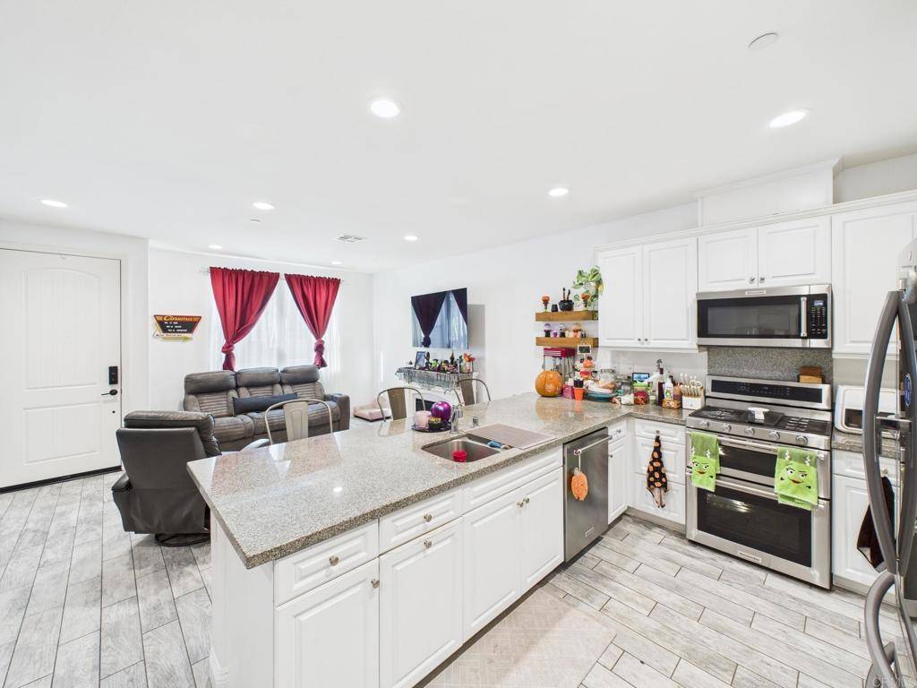 Chula Vista, CA 91913,1922 Corte Zafiro #136