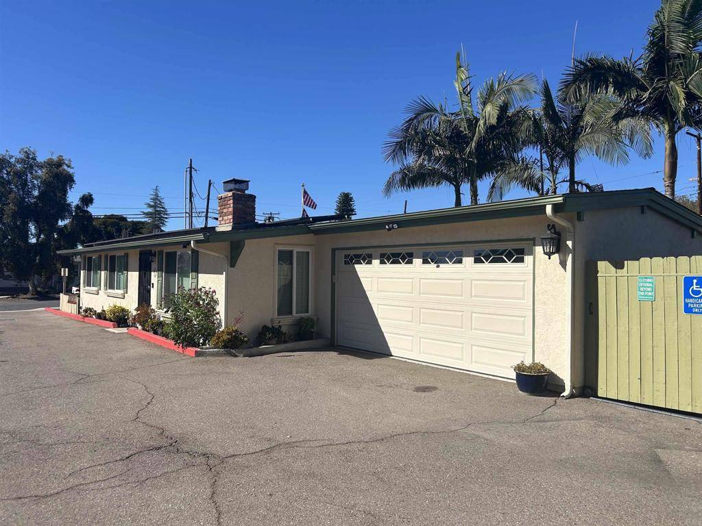 El Cajon, CA 92019,641 S 2nd ST