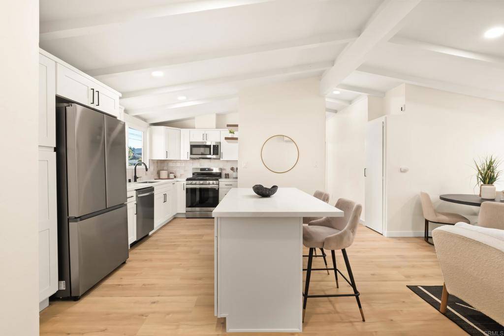 San Diego, CA 92117,4774 Chickasaw CT