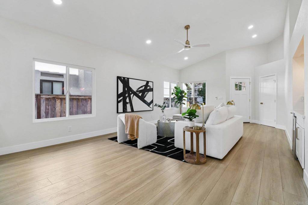 San Diego, CA 92128,13722 Stoney Gate PL