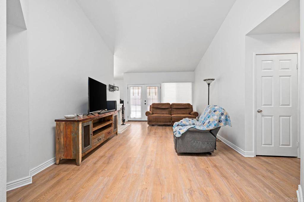 Murrieta, CA 92563,39938 Pearl DR