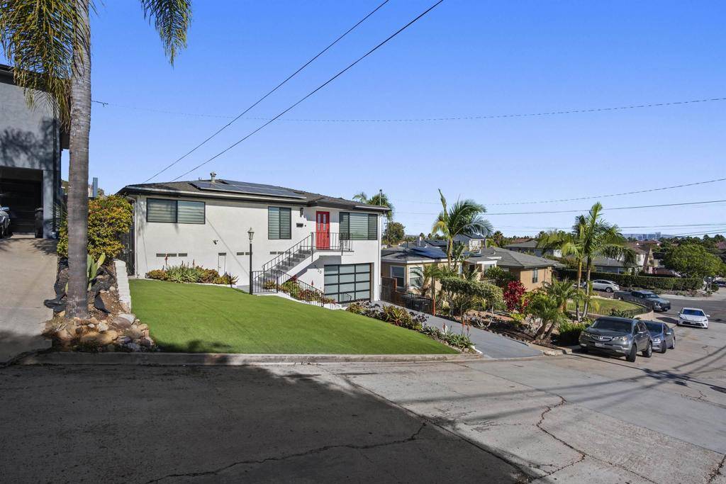 San Diego, CA 92106,3120 Poe ST