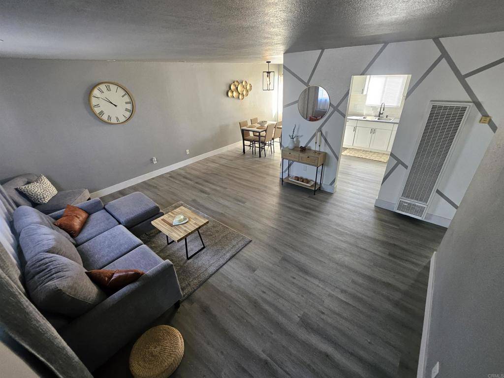 Chula Vista, CA 91911,96 E Palomar ST