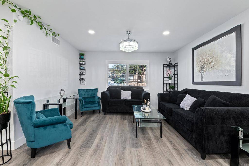 El Cajon, CA 92021,1857 Lavala LN