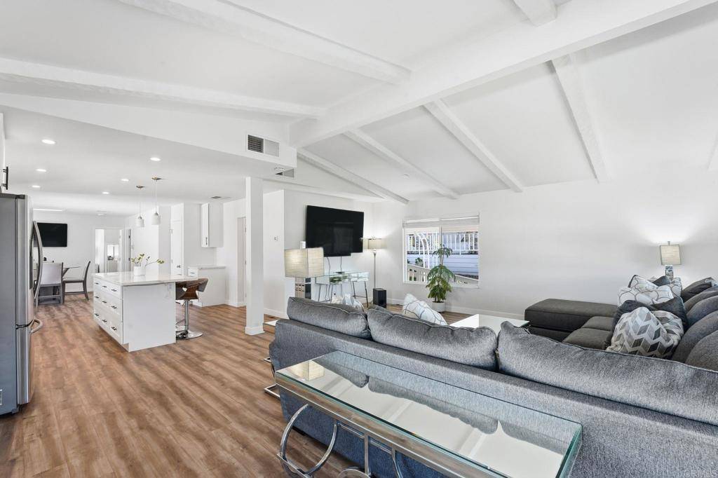 San Marcos, CA 92078,1195 La Moree #98