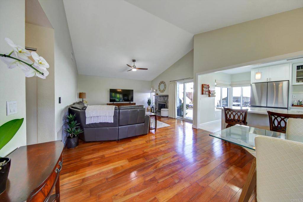 Chula Vista, CA 91911,595 Hampshire LN