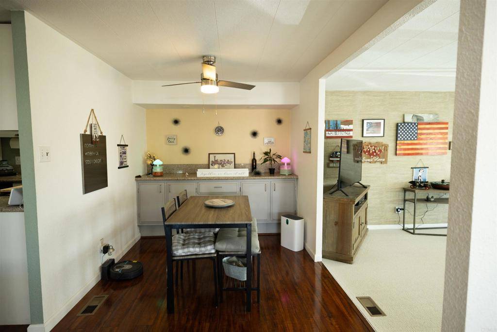 Santee, CA 92071,8301 Mission Gorge Rd #286