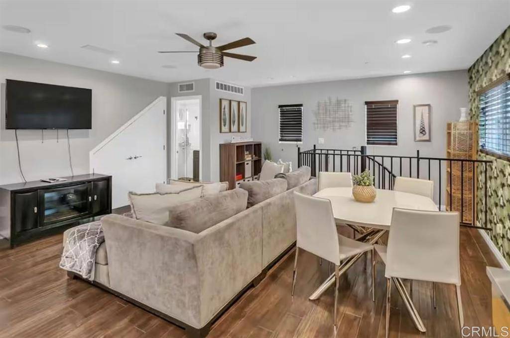 San Diego, CA 92109,1145 Emerald St #Rear (alley)