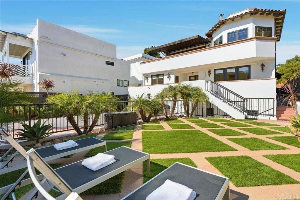 San Diego, CA 92109,1045 Van Nuys ST