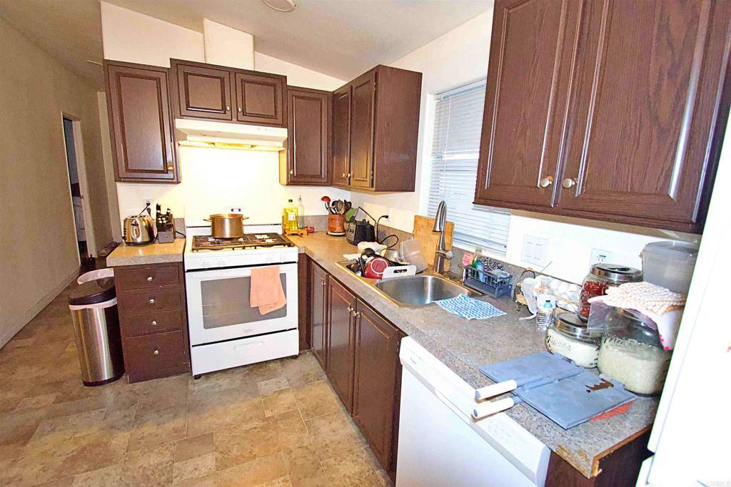 San Diego, CA 92154,2950 Iris AVE #33