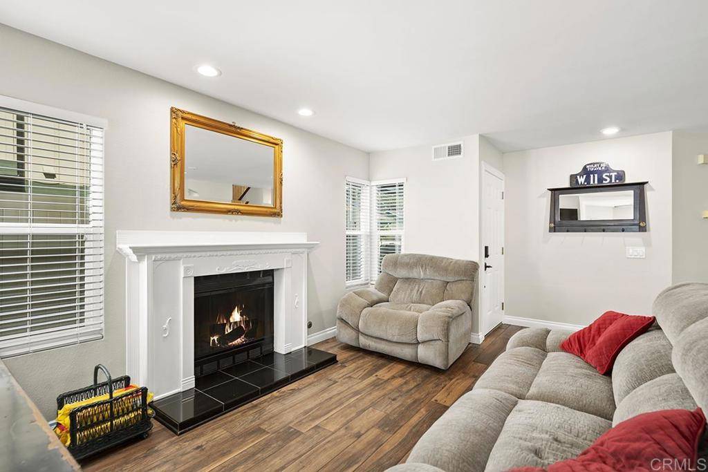 San Diego, CA 92139,2478 Manzana Way