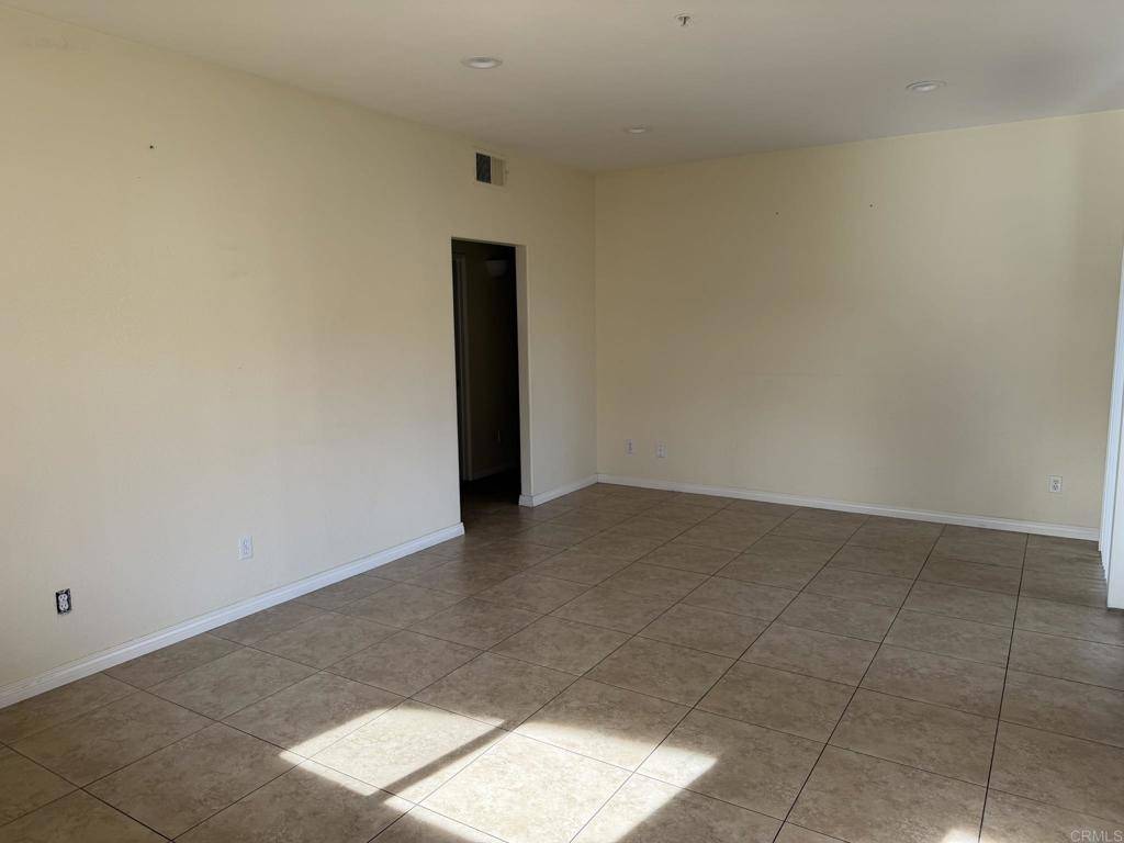 El Cajon, CA 92019,11438 Via Rancho San Diego #141