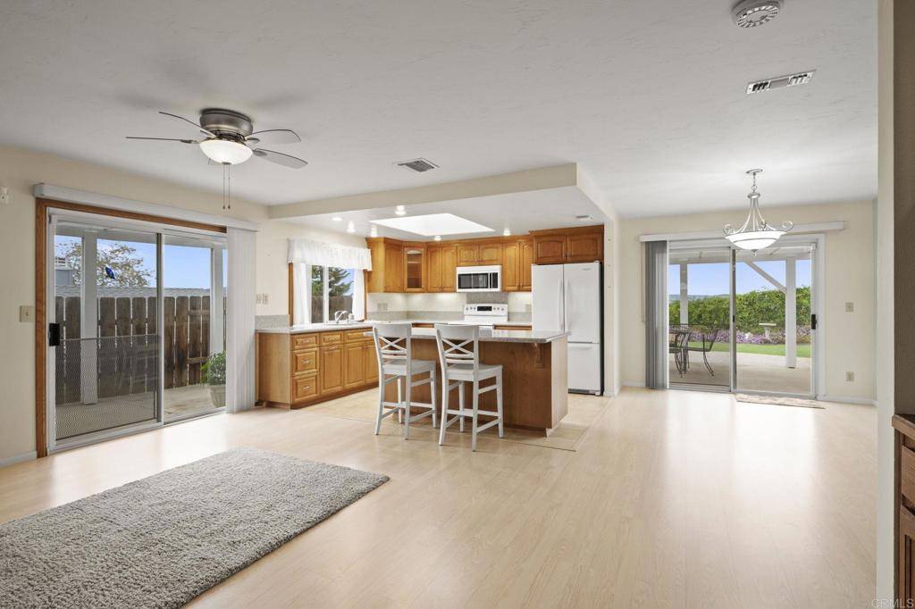 El Cajon, CA 92021,13560 Avenida Del Charro