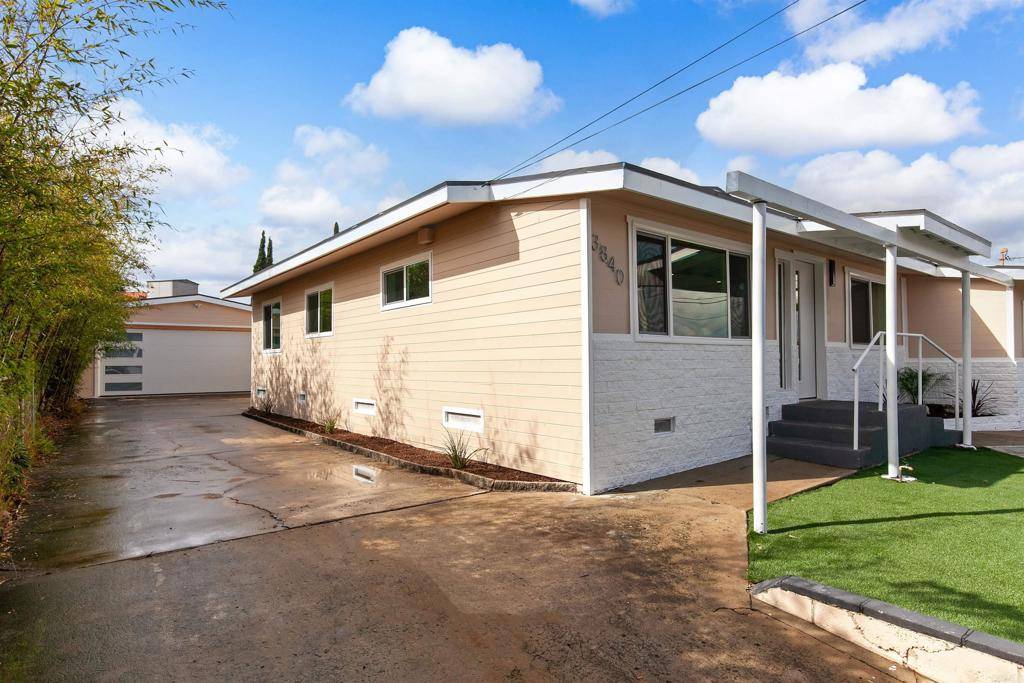 San Diego, CA 92117,3840 Tomahawk LN