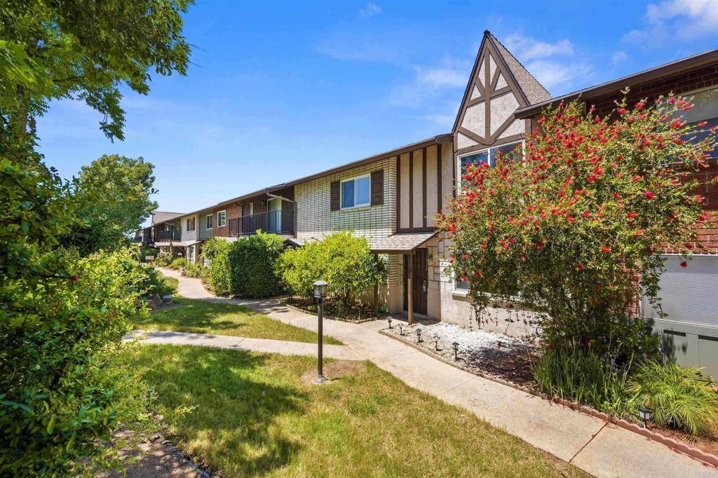 El Cajon, CA 92020,749 S Mollison AVE #4