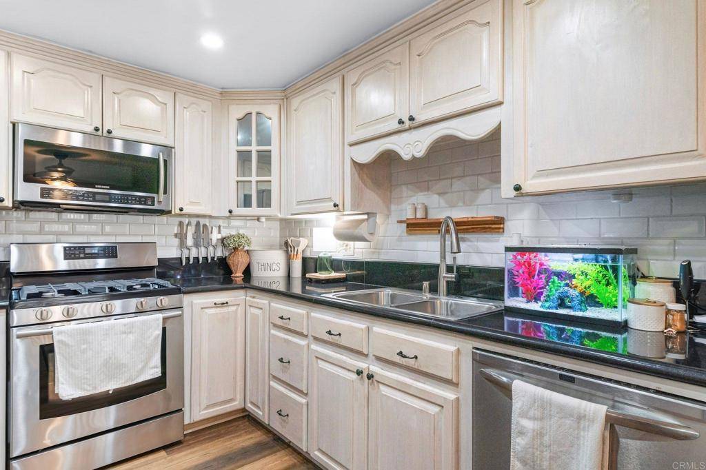 San Ysidro, CA 92173,1560 Monterey Pine DR #B