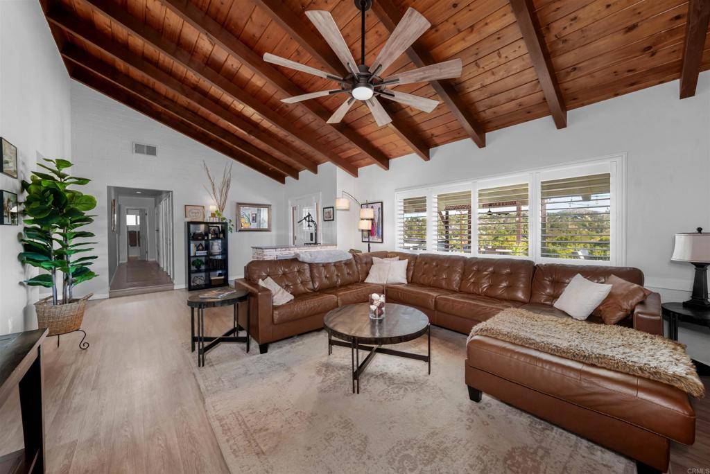 El Cajon, CA 92019,1358 Sundale RD