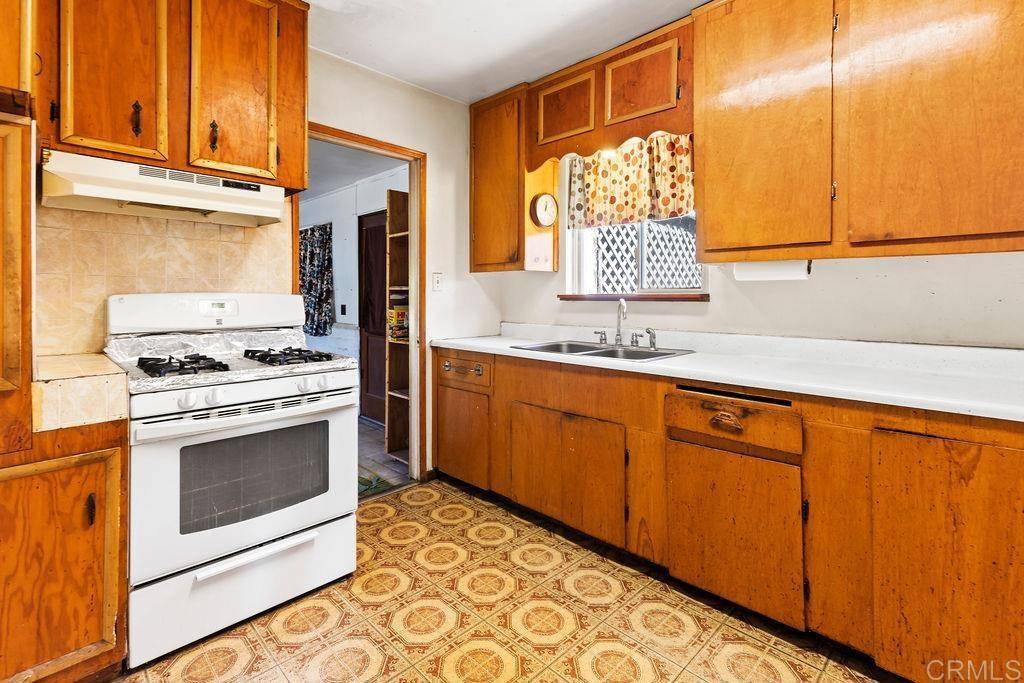 Santee, CA 92071,9732 Airport Vista