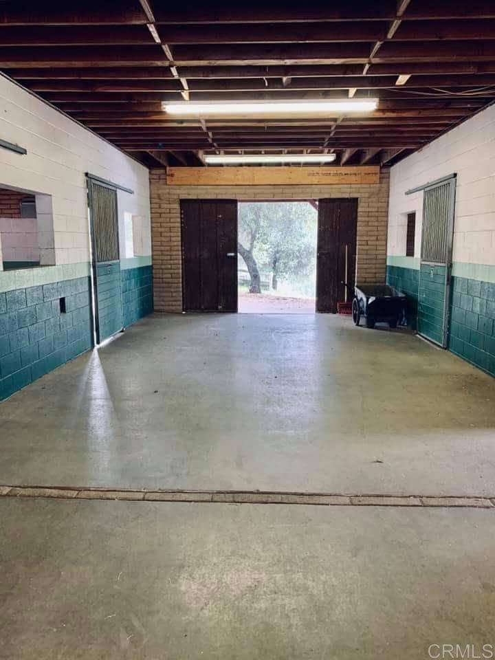 Alpine, CA 91901,22750 Illahee DR