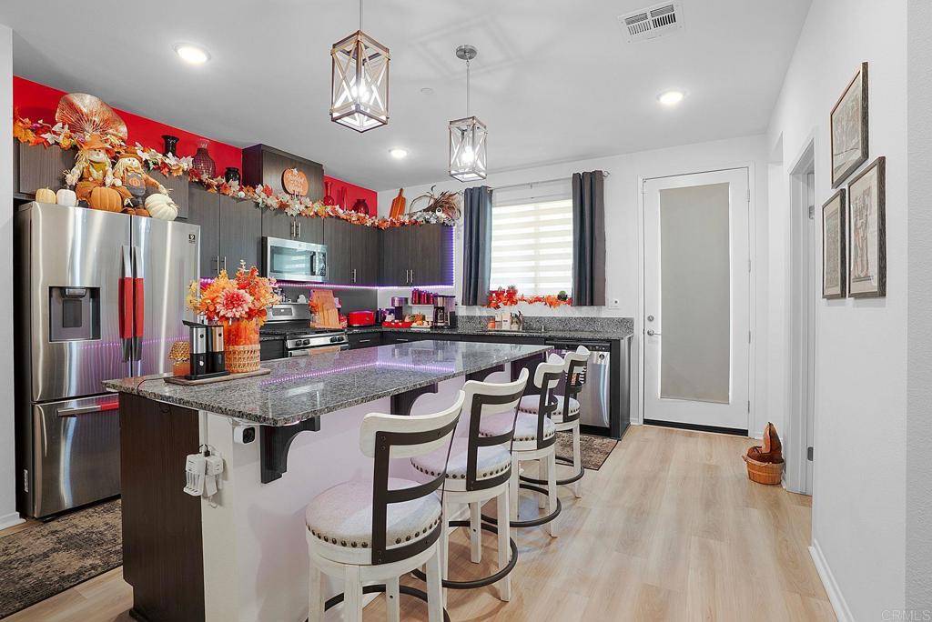 San Diego, CA 92154,5216 Beachfront Cove St #50