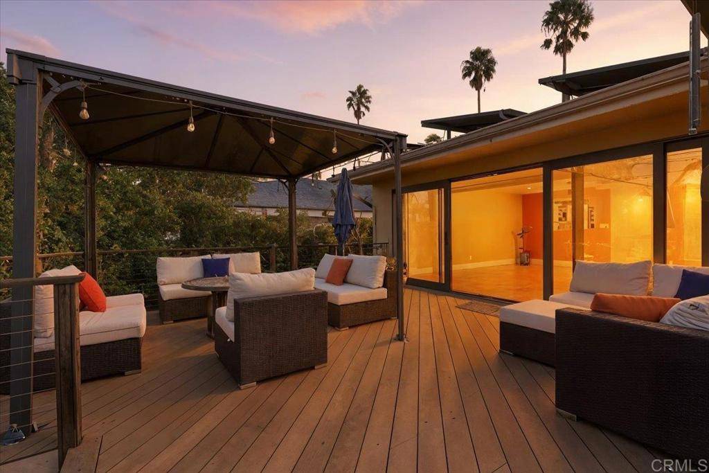 San Diego, CA 92107,866 Cordova ST