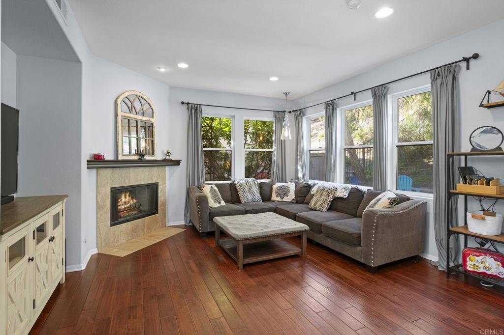 Carlsbad, CA 92009,6010 Paseo Alameda