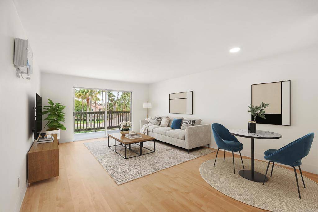 San Diego, CA 92107,4444 W Point Loma BLVD #122