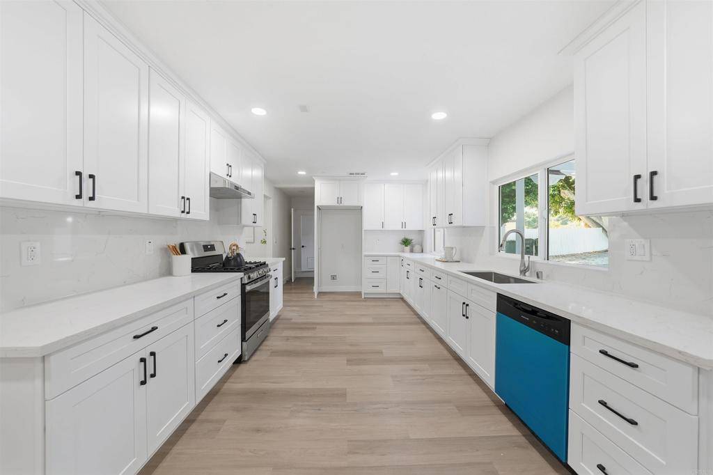 San Marcos, CA 92078,1803 Towhee ST