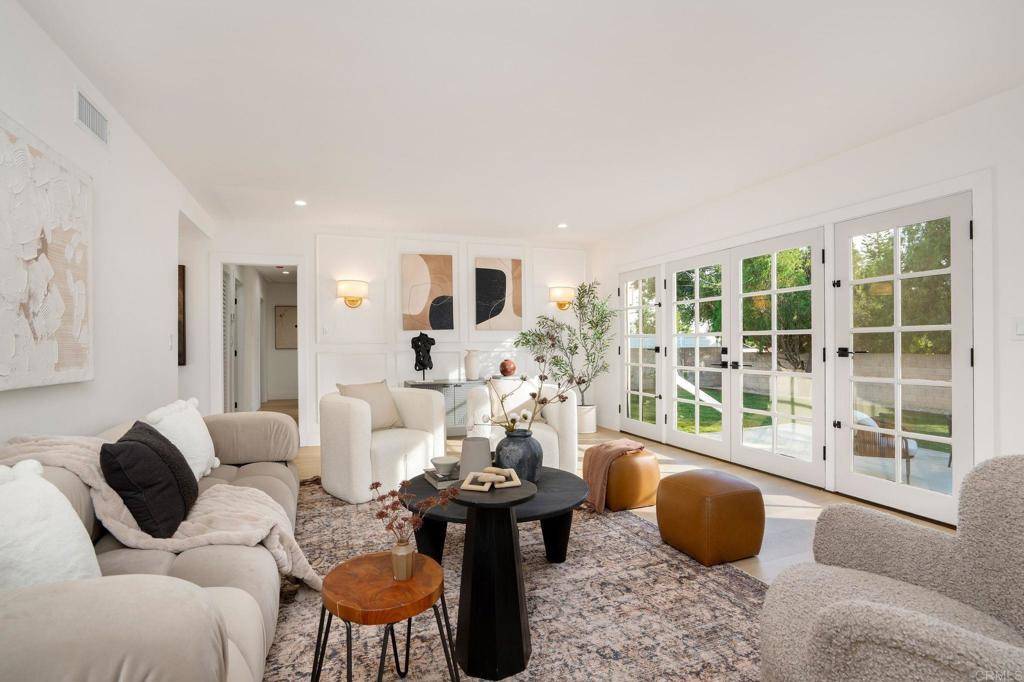 Northridge, CA 91326,18438 Los Alimos St